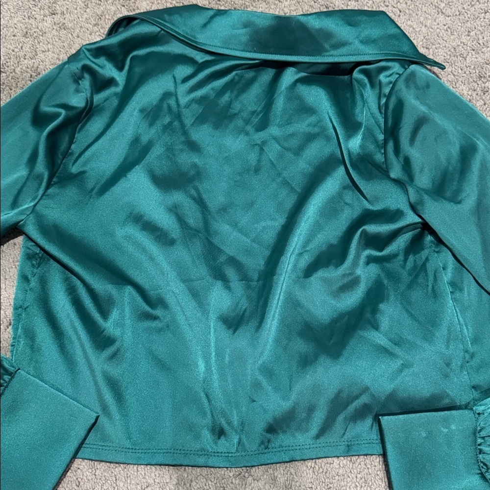 Top Chic Hunter Green Satin-Like Tie-Front Blouse Size Large New - Picture 5 of 6